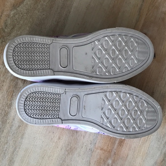 Threaddomain Slip On Sneakers - Picture 4 of 6